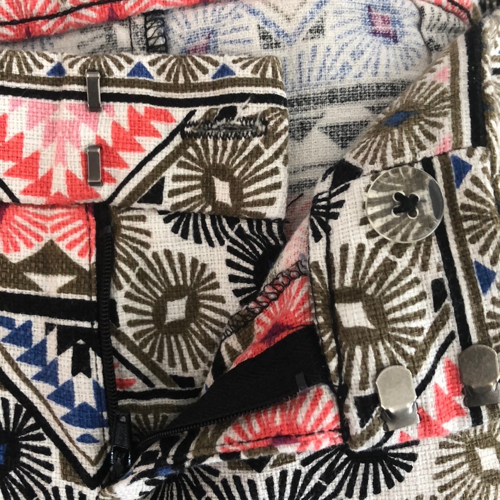 Patterned shorts - Picture 4 of 4